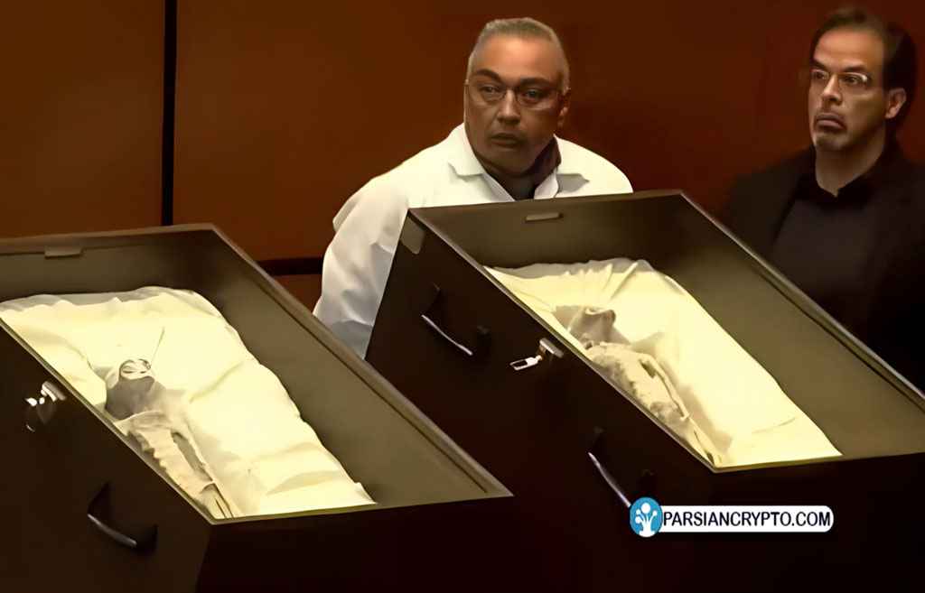 دو جسد موجود فضایی که در کنگره مکزیک به نمایش درآمدند